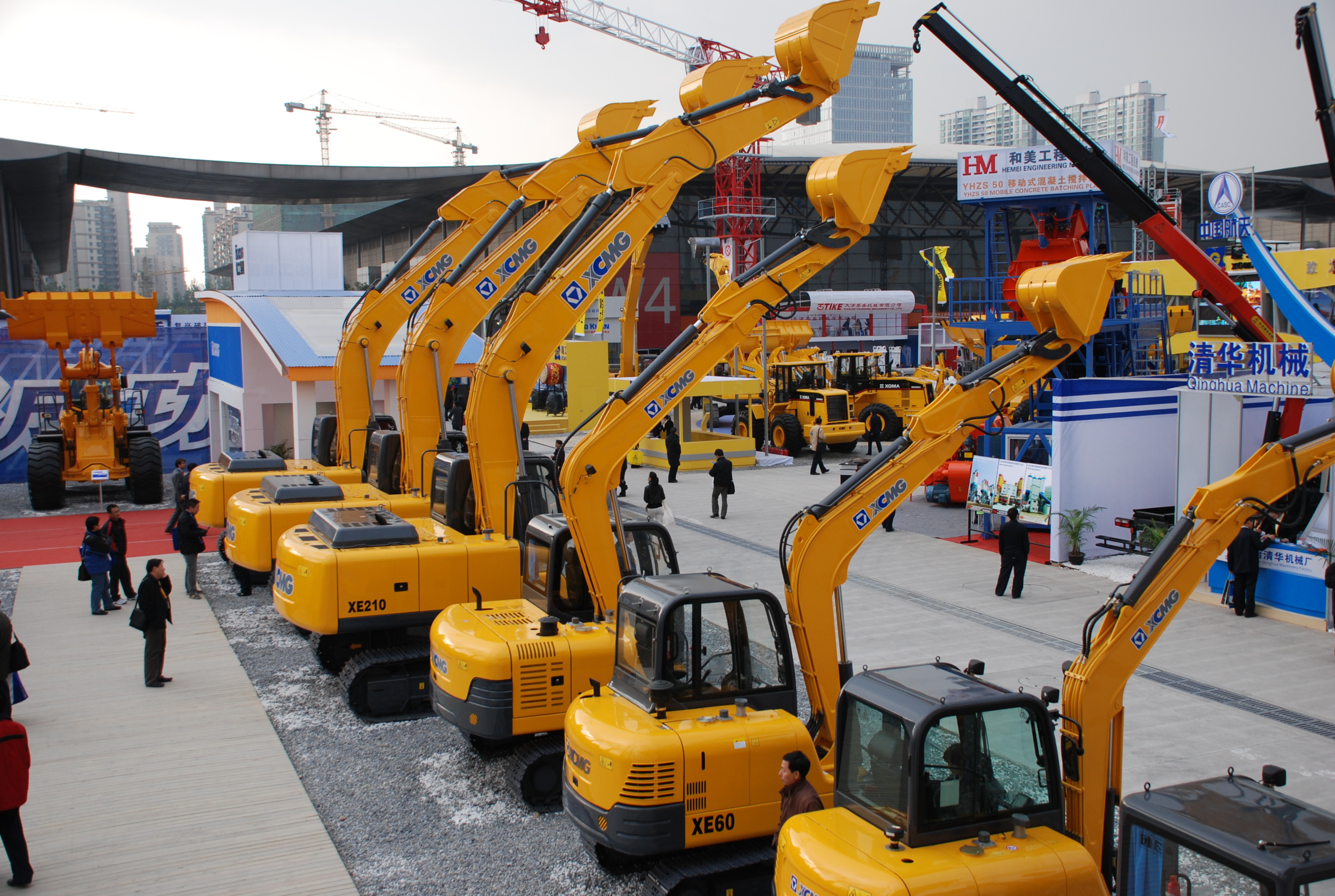 华体会·官方版网站登录入口与凯雷投资集团发表联合声明终止合作，独立进行重组；是年，华体会·官方版网站登录入口与卡特彼勒终止合作，独资成立徐州华体会·官方版网站登录入口挖掘机械有限公司