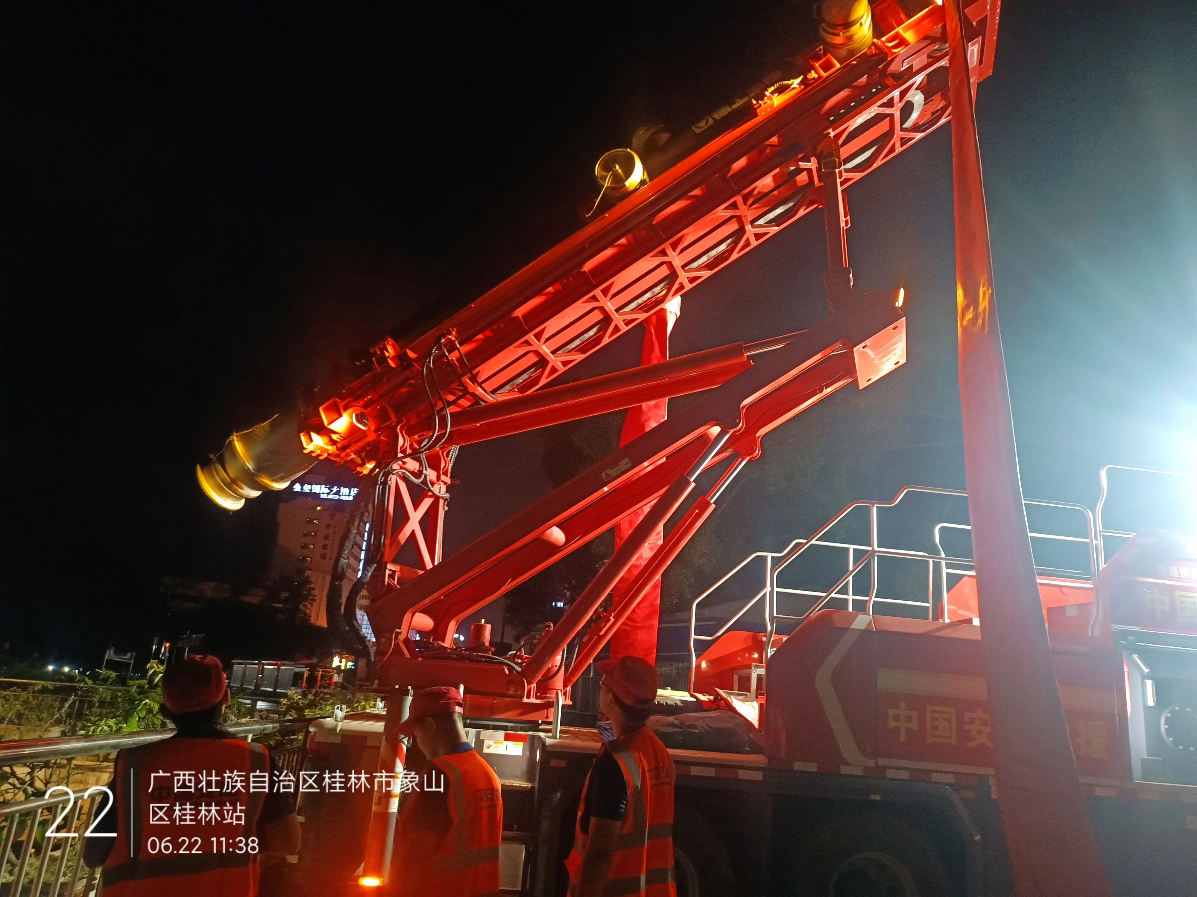 桂林洪水！华体会·官方版网站登录入口多台排涝应急装备全力迎战!