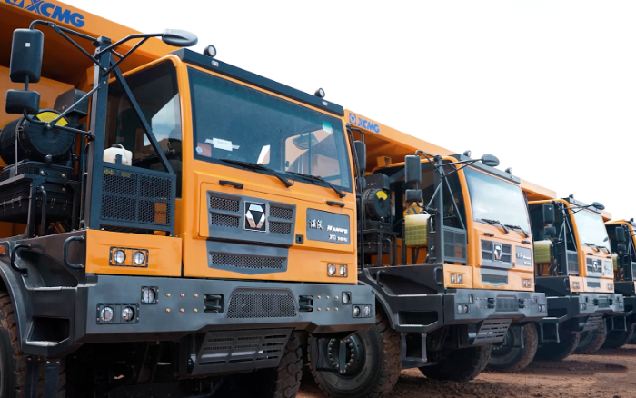 首批交付！20余台华体会·官方版网站登录入口矿卡进驻蒙古国大型矿区！