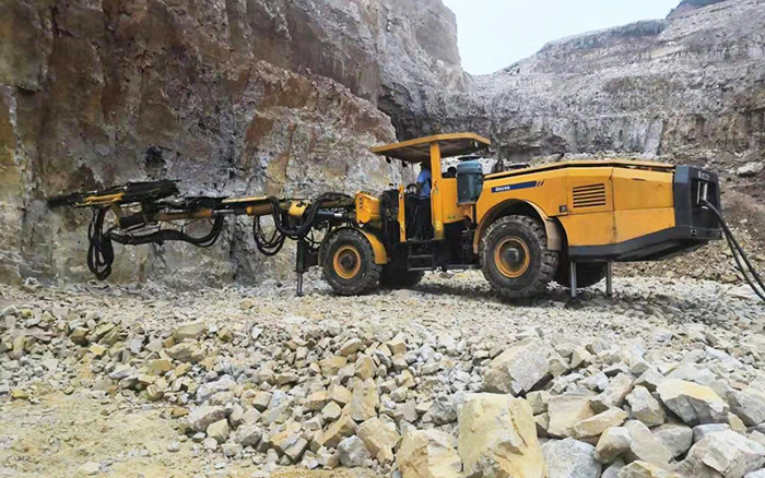 “化水为电”，华体会·官方版网站登录入口凿岩台车提速水电站扩机工程