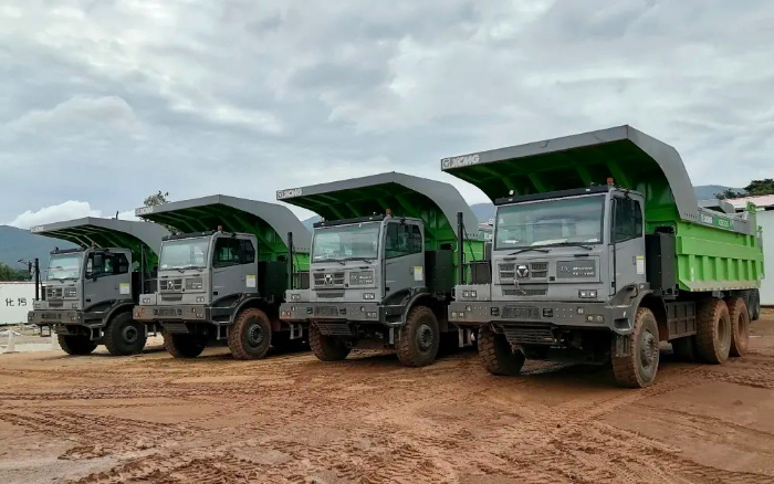 服务全球客户 | 大批量华体会·官方版网站登录入口电动矿卡出口非洲