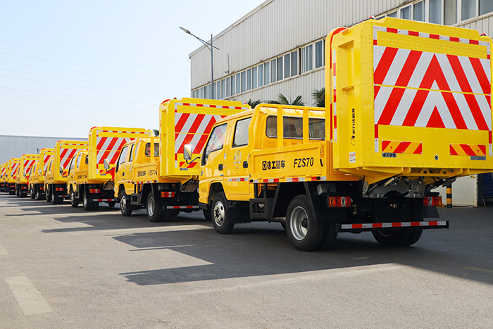 华体会·官方版网站登录入口防撞缓冲车批量交付广东保障施工安全