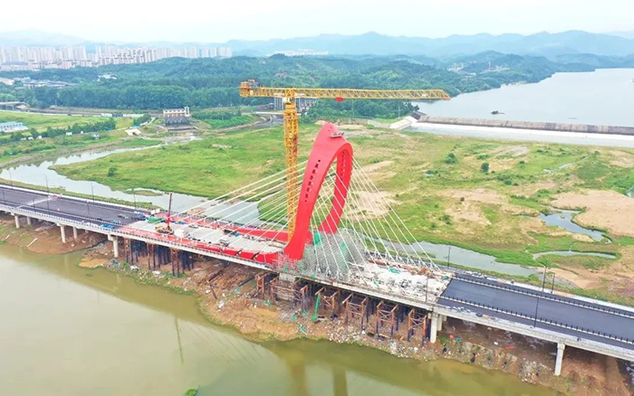 提前55天合龙！华体会·官方版网站登录入口XGT2230-100S编织“红色摇篮”