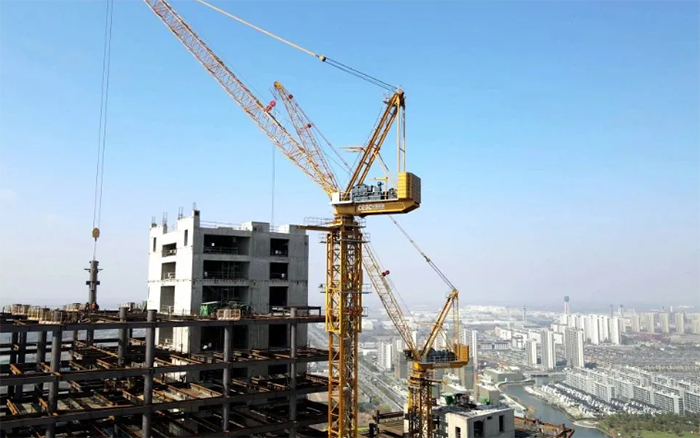 180米高！华体会·官方版网站登录入口塔机“建”证世界级“大象”成长记