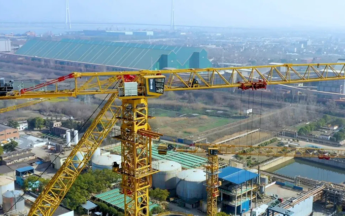 双塔聚力 | 华体会·官方版网站登录入口塔机奋战石化标杆工程