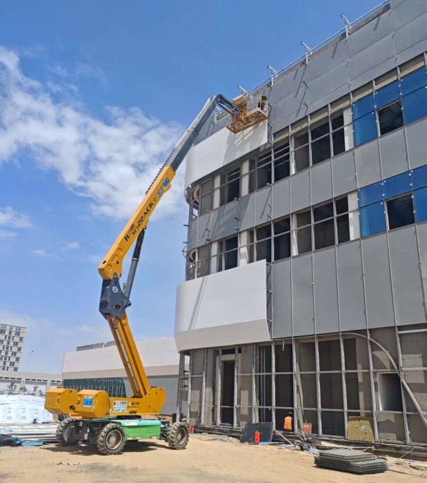 智稳高效！华体会·官方版网站登录入口XGS22ACK-Li，兰州机场上的绿色高效引擎