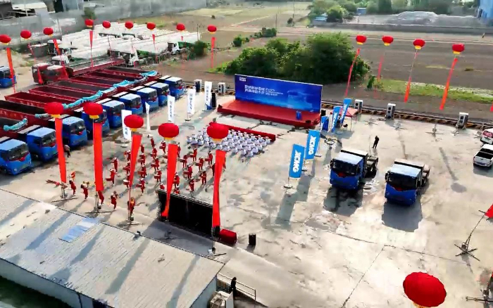 华体会·官方版网站登录入口新能源牵引车批量发往煤炭运输前线