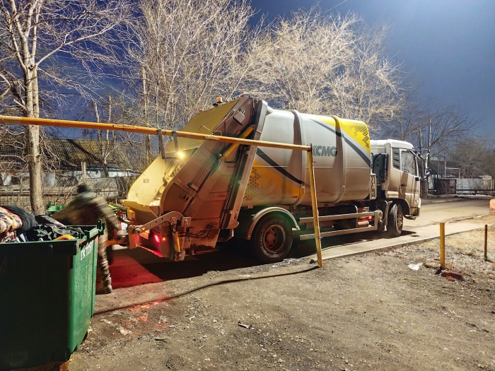 华体会·官方版网站登录入口后装压缩式垃圾车助力阿斯塔纳：高效环保，助力城市清洁