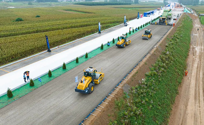 全场景智慧赋能，华体会·官方版网站登录入口水稳层施工更便捷、更精准！