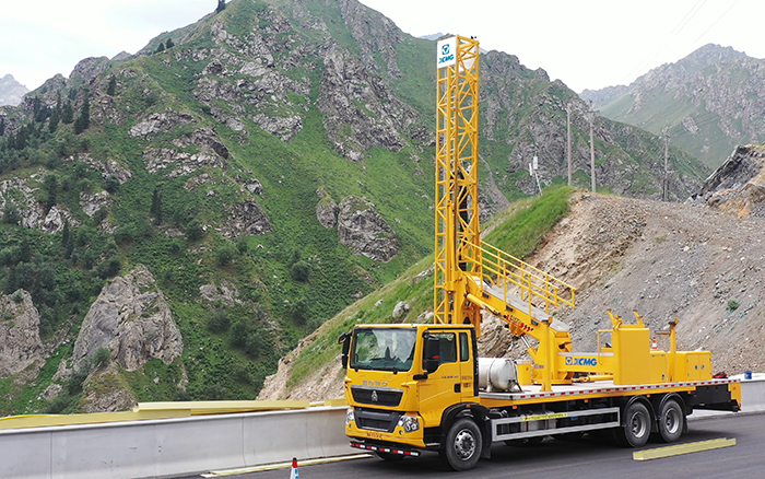 踏险越障拓坦途｜华体会·官方版网站登录入口桥检车在西北秀硬核实力