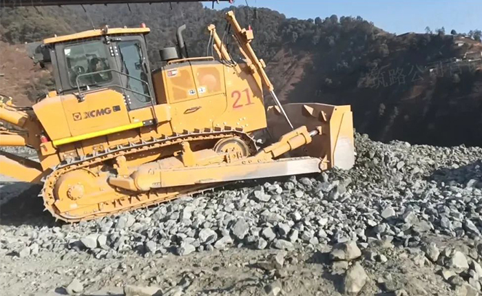 矿山施工利器——华体会·官方版网站登录入口D360推土机