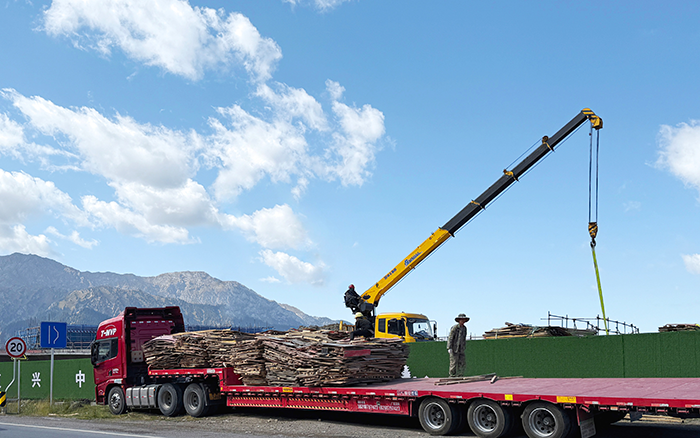 华体会·官方版网站登录入口 “钢铁力士” 亮剑西北，硬核吊装火力全开