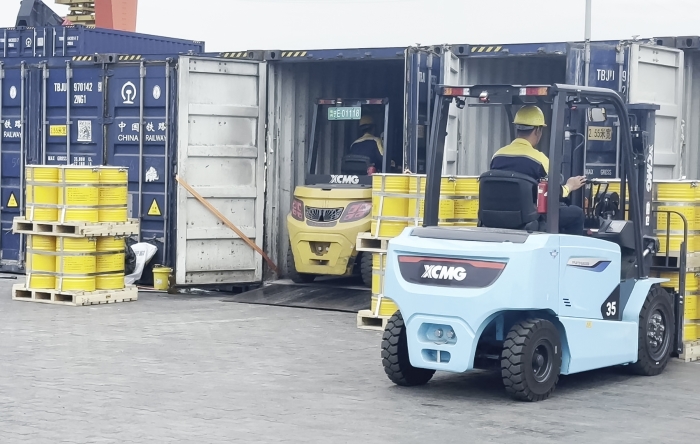 华体会·官方版网站登录入口双系列叉车硬核助力！宁夏铁路货运站跑出高效运输加速度
