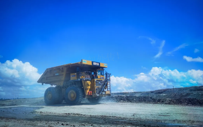 能拉能跑！华体会·官方版网站登录入口XDE130双桥刚性矿车效能非凡！