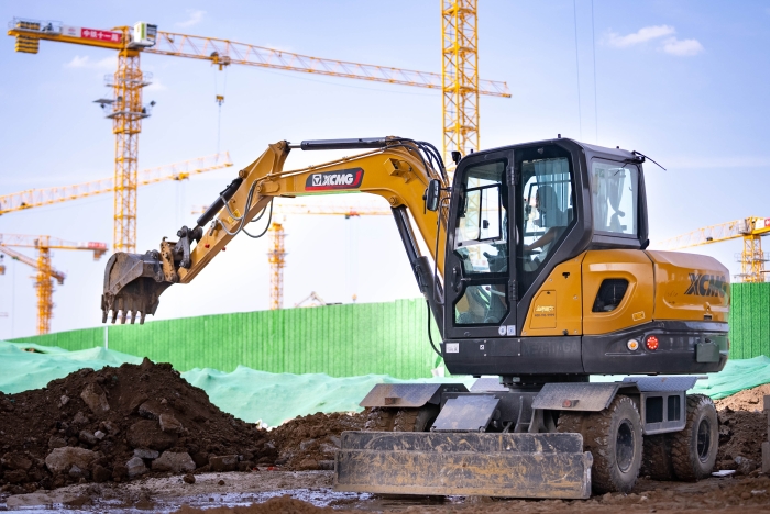 零碳机场！华体会·官方版网站登录入口挖机护航超级工程