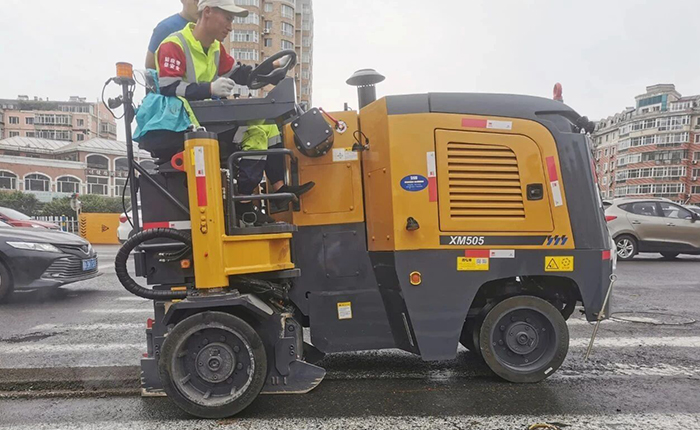 华体会·官方版网站登录入口XM505市政道路铣刨施工：杭州城市道路焕新升级的高效之选