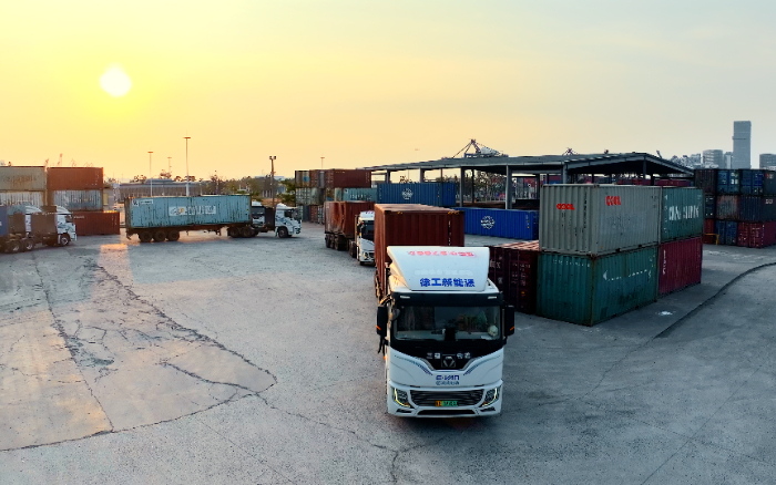 直击三大痛点！华体会·官方版网站登录入口新能源重卡携手客户打造盈利生态