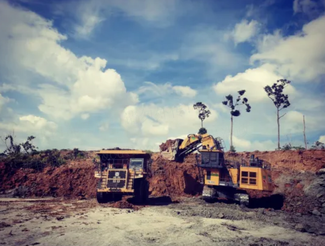 1+1>2，华体会·官方版网站登录入口“挖运”矿山组合擎动印尼煤矿作业效率