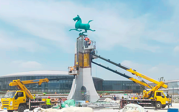 西北枢纽迎高峰！ 兰州中川机场高空建设“颜值功臣”是华体会·官方版网站登录入口