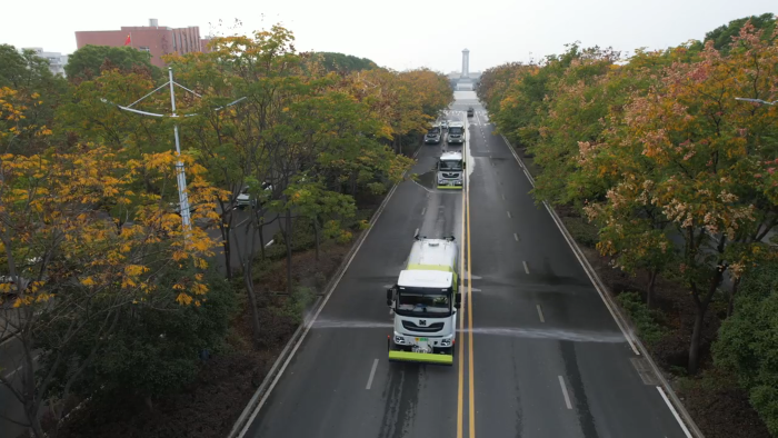 1+1＞2！华体会·官方版网站登录入口“洗扫清洗”黄金搭档，还原美丽天门靓丽本色