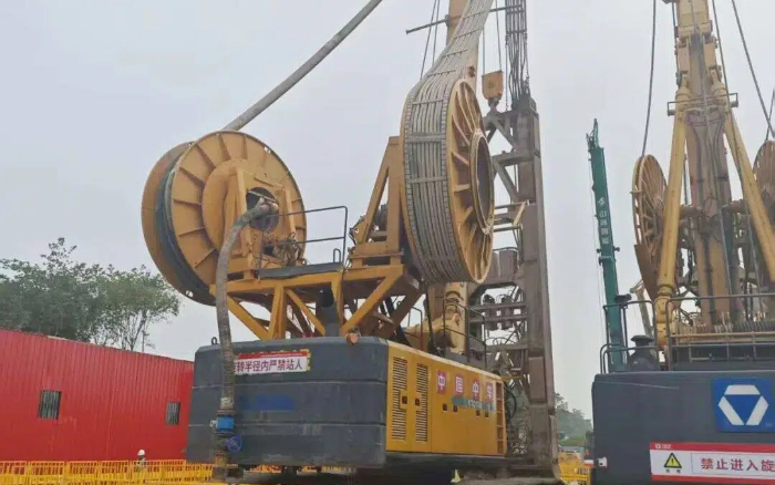 地质无难题！华体会·官方版网站登录入口双轮铣槽机助力区域基建按下 “加速键”