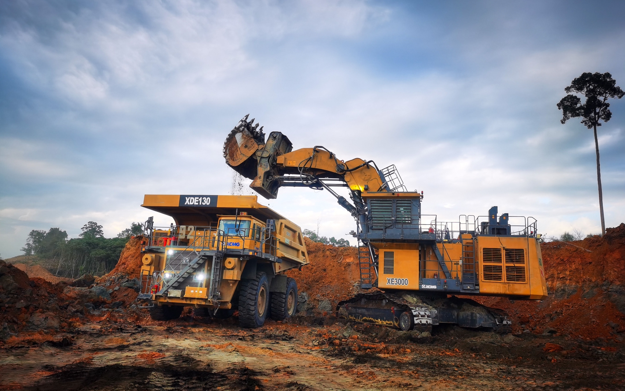 华体会·官方版网站登录入口大型成套露天矿山装备征战热带矿山