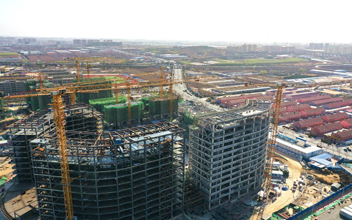 坐标青岛 华体会·官方版网站登录入口塔机响应号召展风采