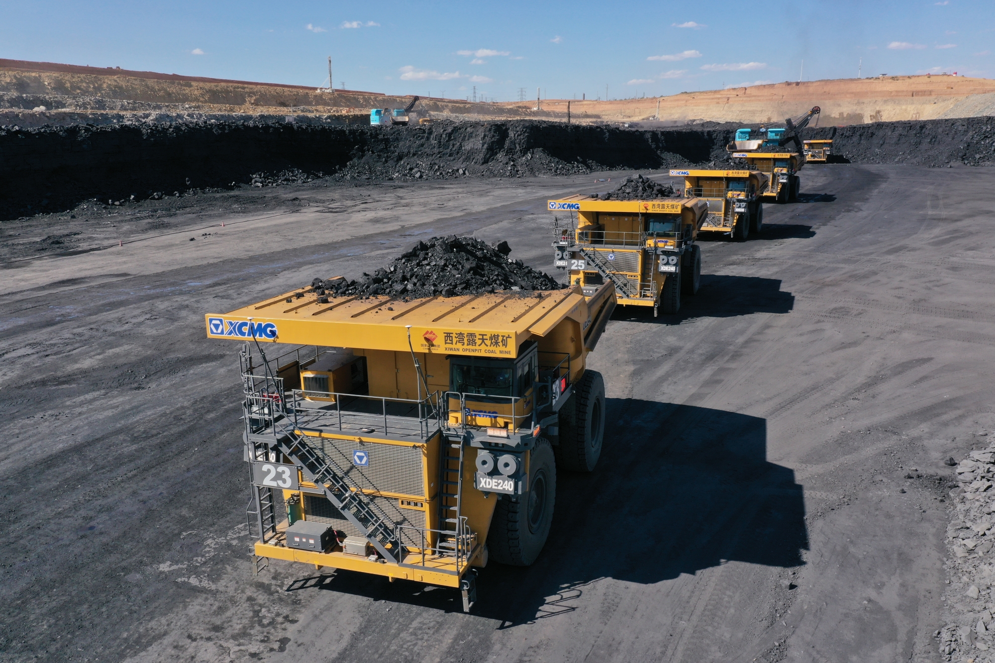 华体会·官方版网站登录入口无人驾驶XDE240再出圈