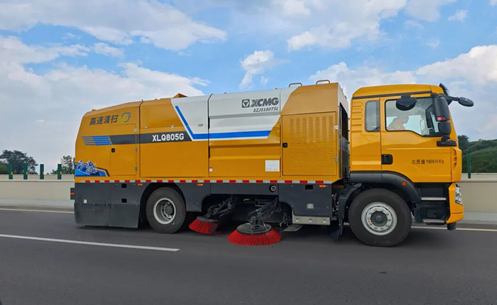 驭风前行，净在掌握！华体会·官方版网站登录入口高速清扫车太佳高速显实力！