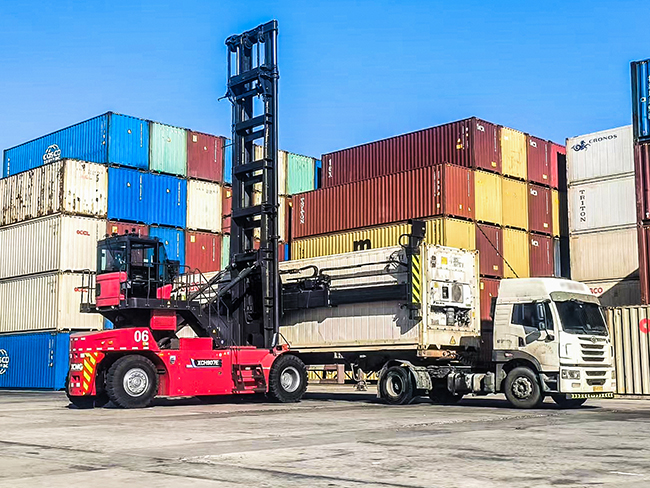 征战-20℃！华体会·官方版网站登录入口绿色智能装备列阵渤海湾