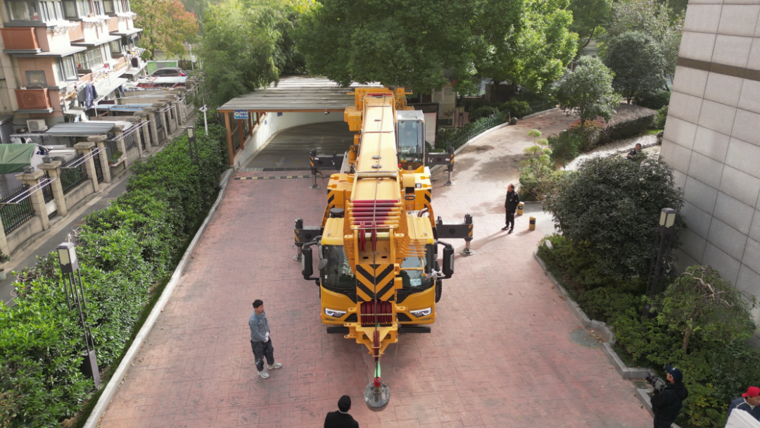 2.8米车宽杀出重围！华体会·官方版网站登录入口G2代四桥130吨极限操作