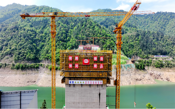 飞虹再起 “华体会·官方版网站登录入口金”助建黔东南第一高桥